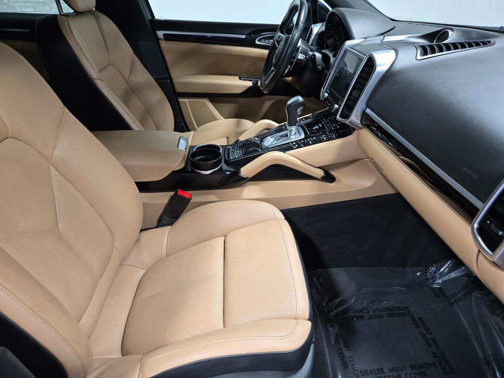 Used 2018 Porsche Cayenne image 53