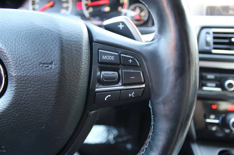 Used 2013 BMW M5 RWD image 17