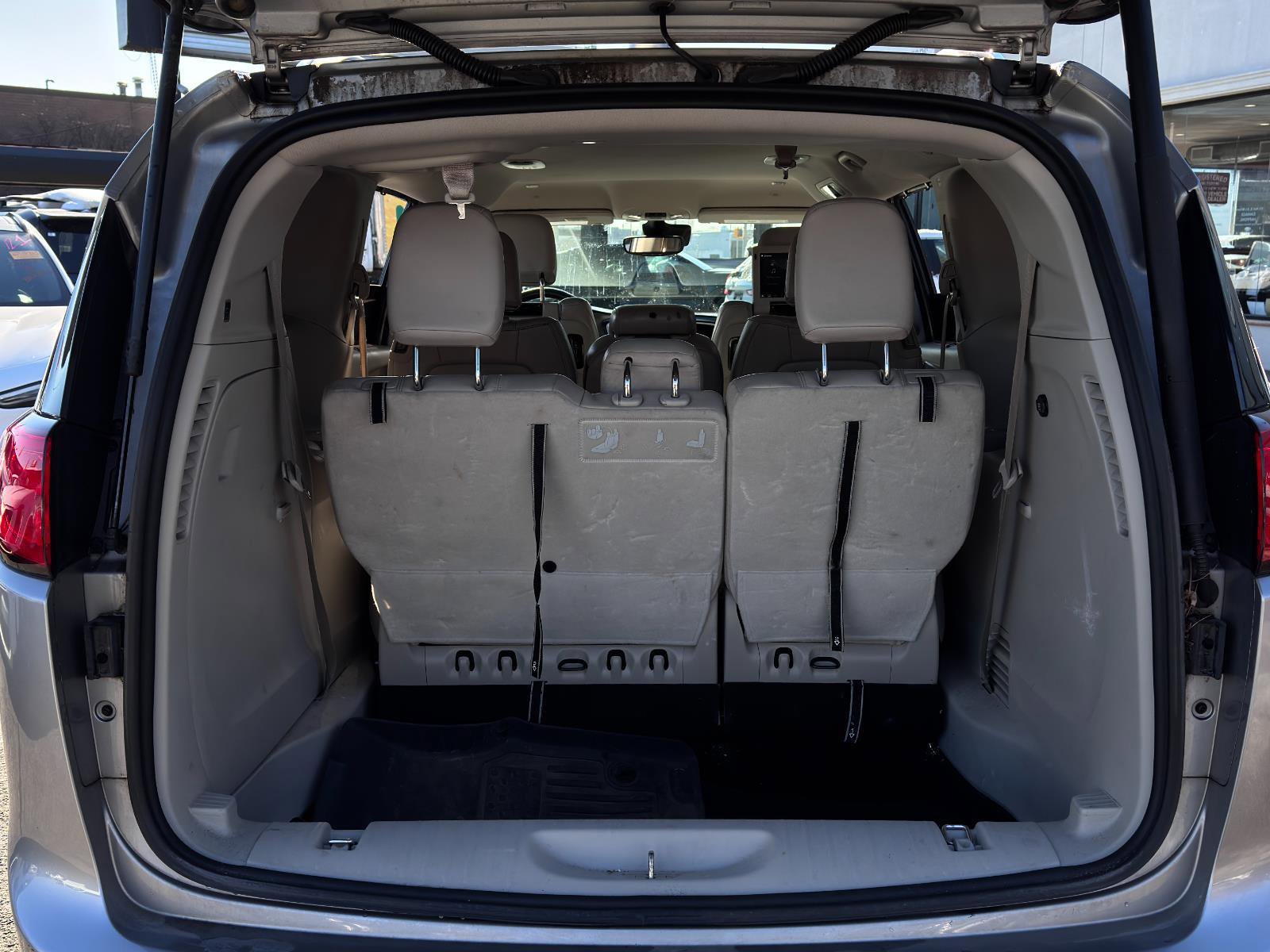 Used 2020 Chrysler Pacifica Touring-L Plus image 9