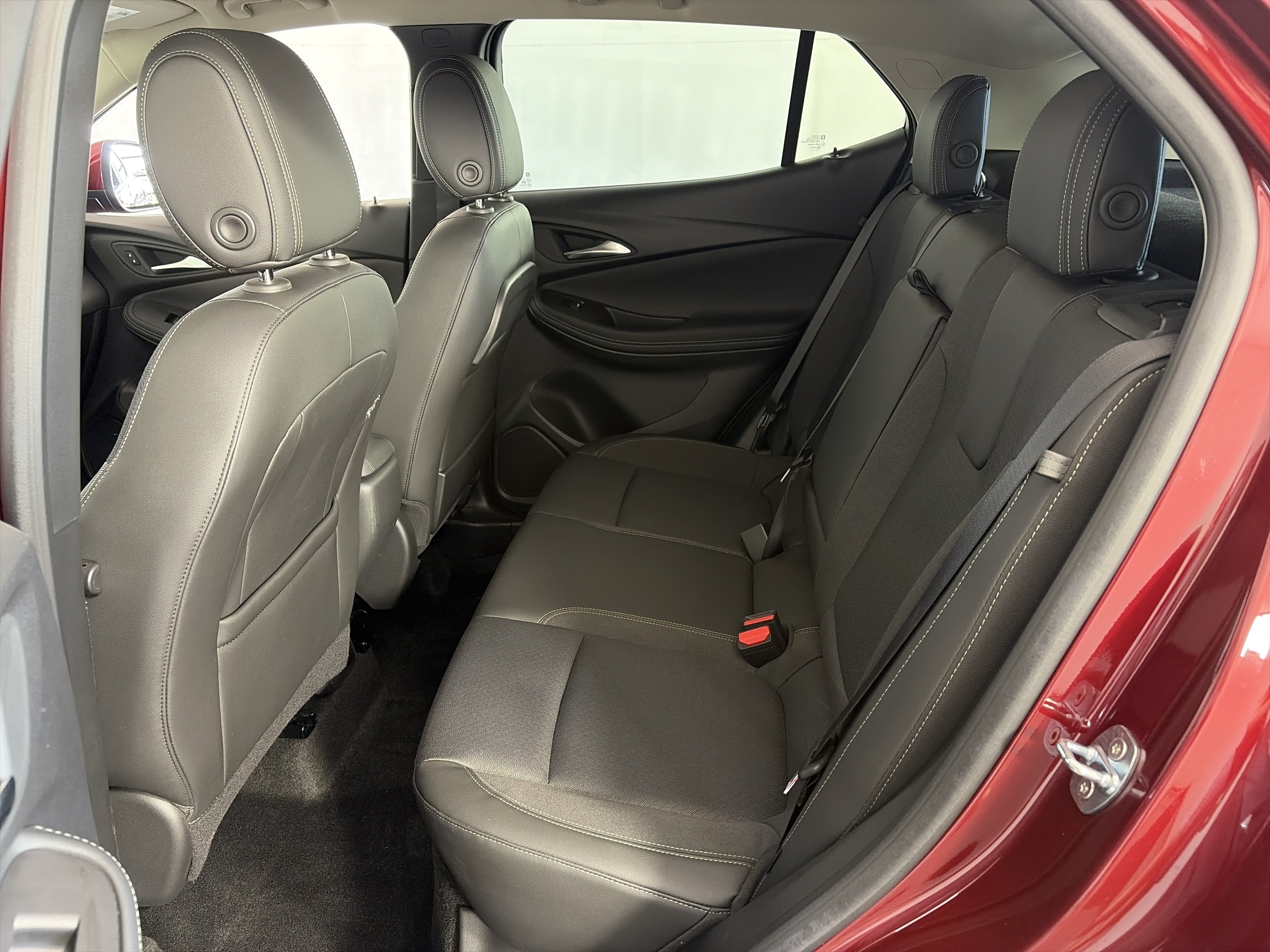 Certified 2023 Buick Encore GX Select w/ Sport Touring Package FWD image 7