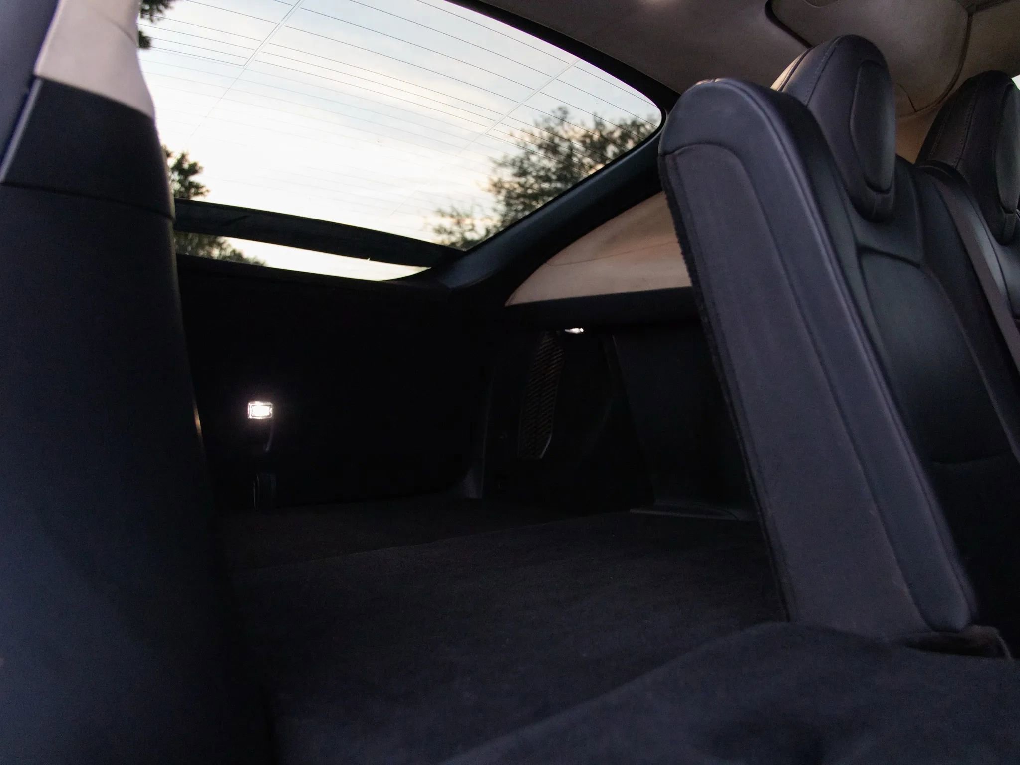 Used 2017 Tesla Model X 75D AWD/4WD image 38