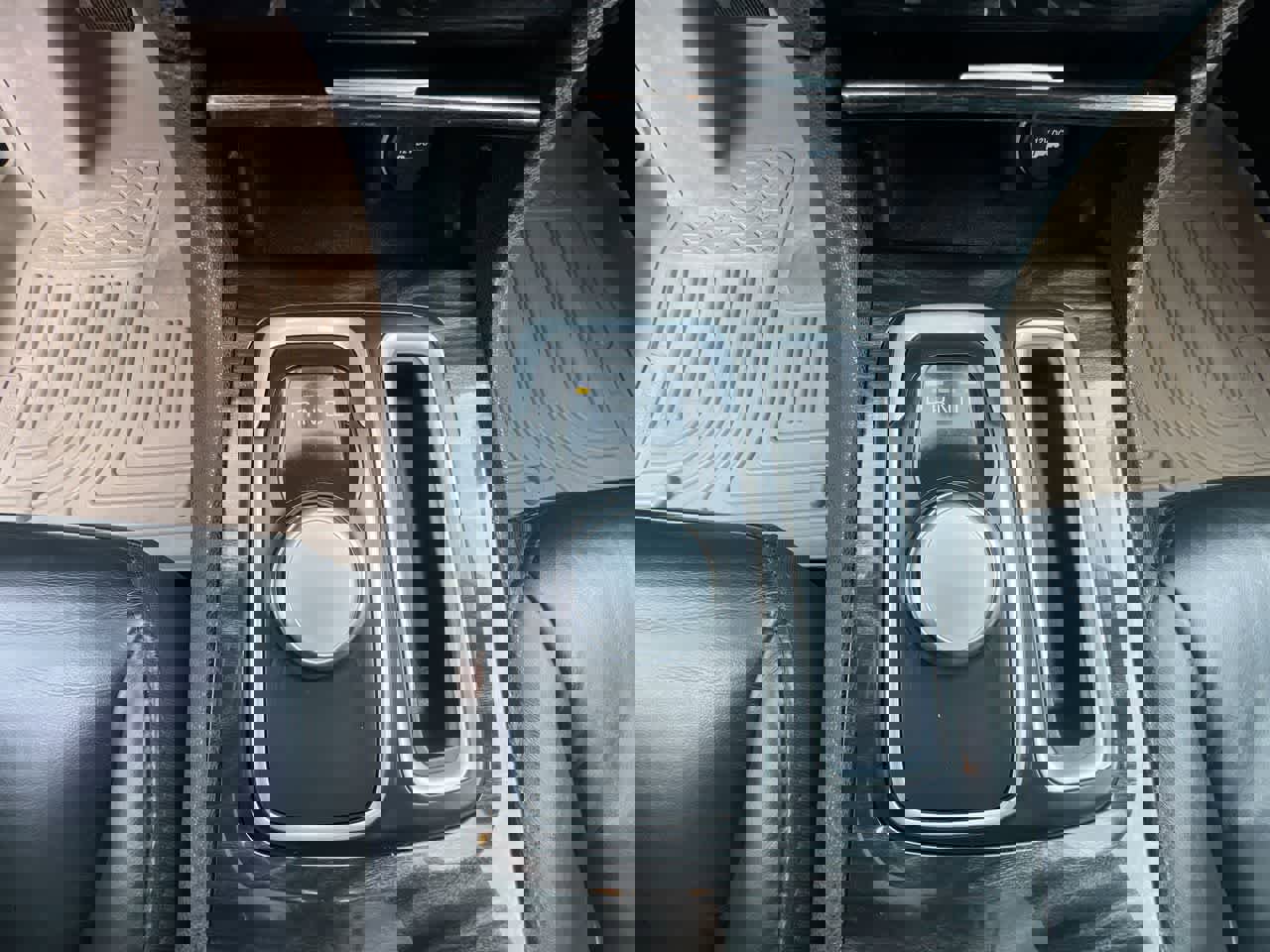 Used 2016 Chrysler 300 Limited w/ Driver Convenience Group image 20