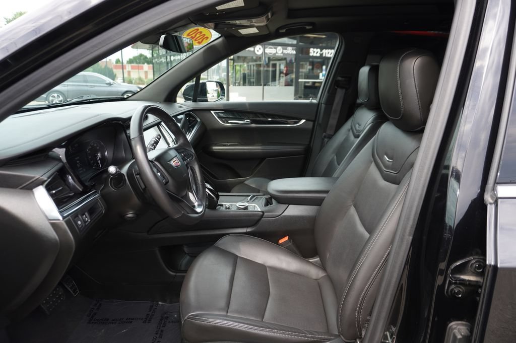 Used 2020 Cadillac XT6 Premium Luxury AWD/4WD image 23