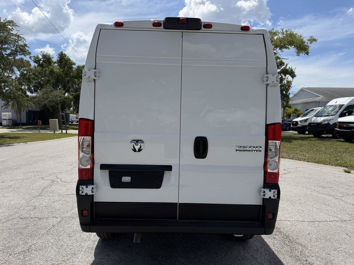 Used 2026 RAM ProMaster 2500 w/ Convenience Group FWD image 7