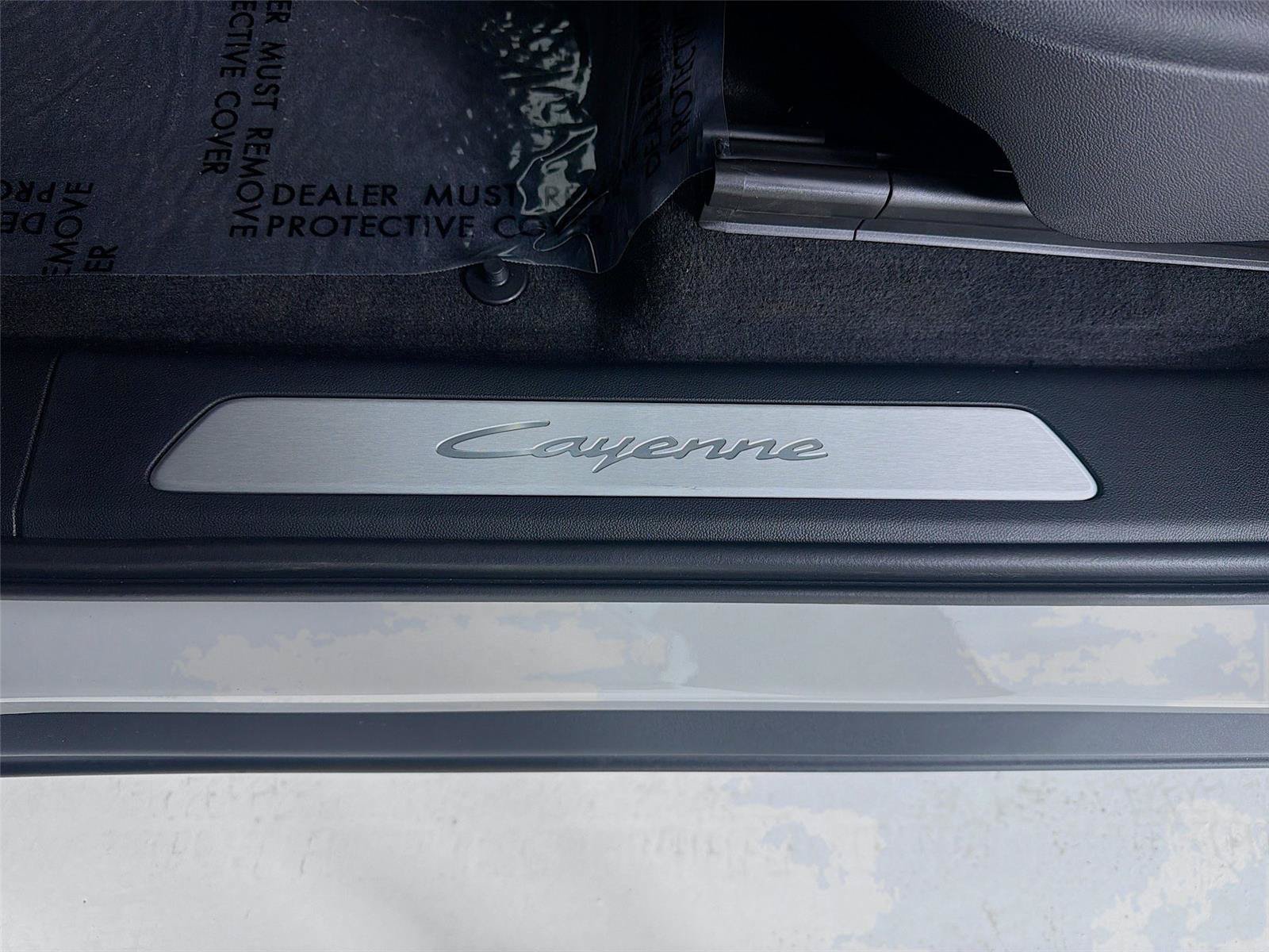 New 2026 Porsche Cayenne E-Hybrid AWD/4WD image 10