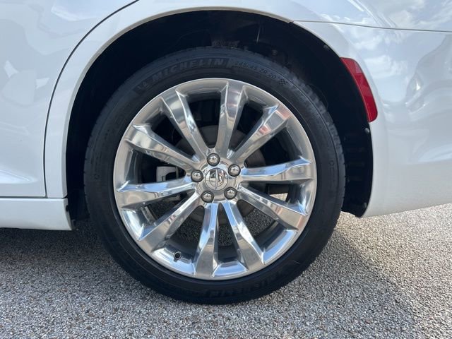 Certified 2021 Chrysler 300 Touring w/ Chrome Appearance Package RWD image 47