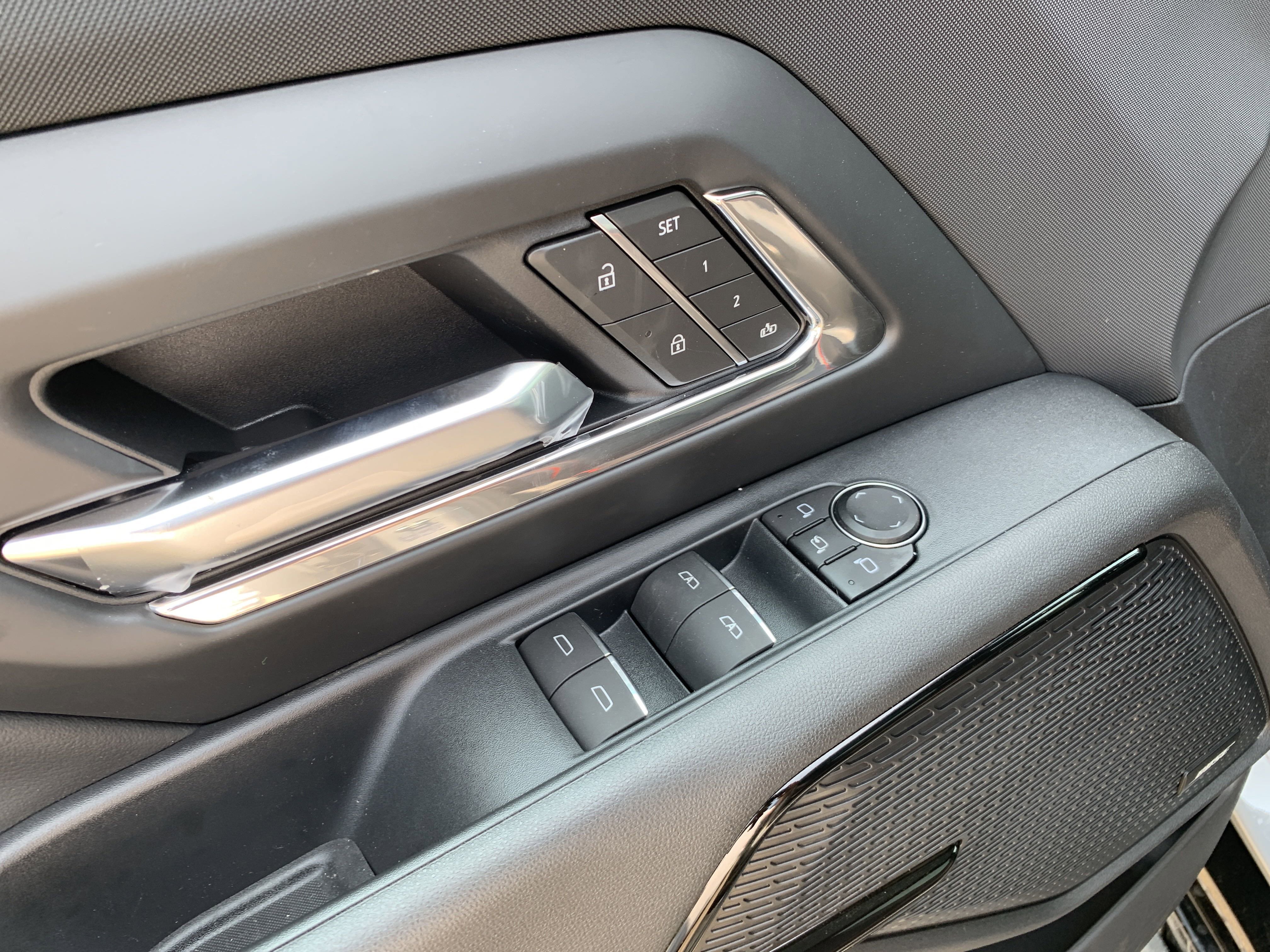 New 2025 Chevrolet Silverado EV RST image 8