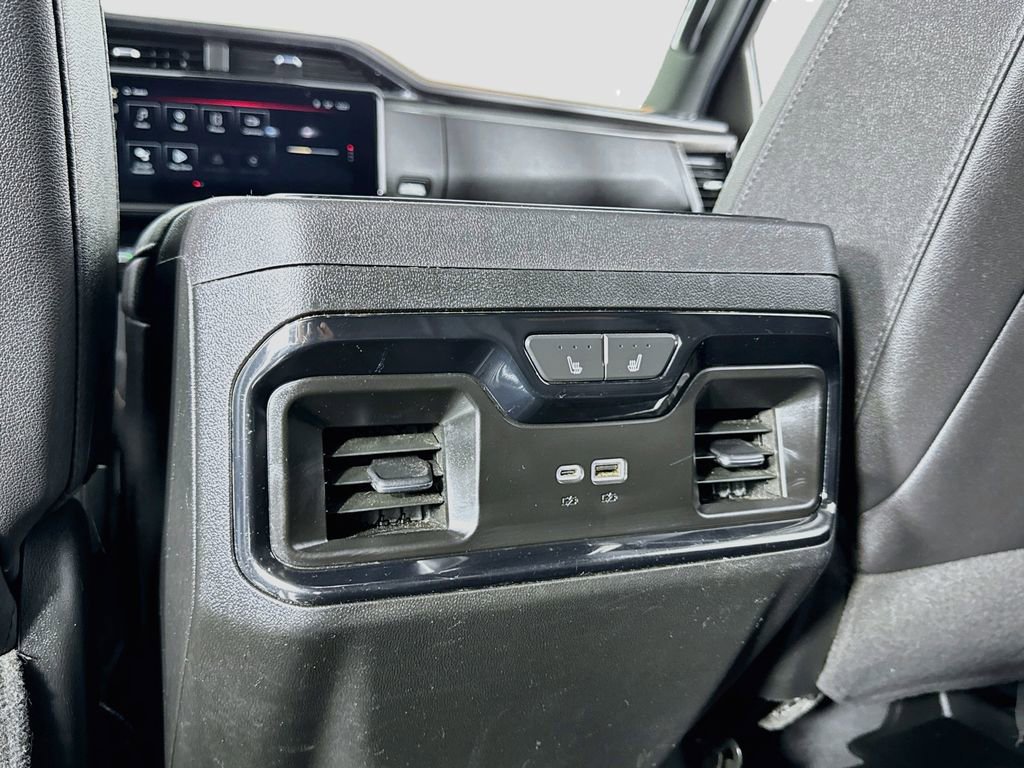 Used 2024 GMC Sierra 2500 AT4 w/ AT4 Premium Plus Package AWD/4WD image 12