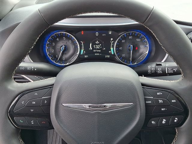 Used 2025 Chrysler Pacifica Limited image 20