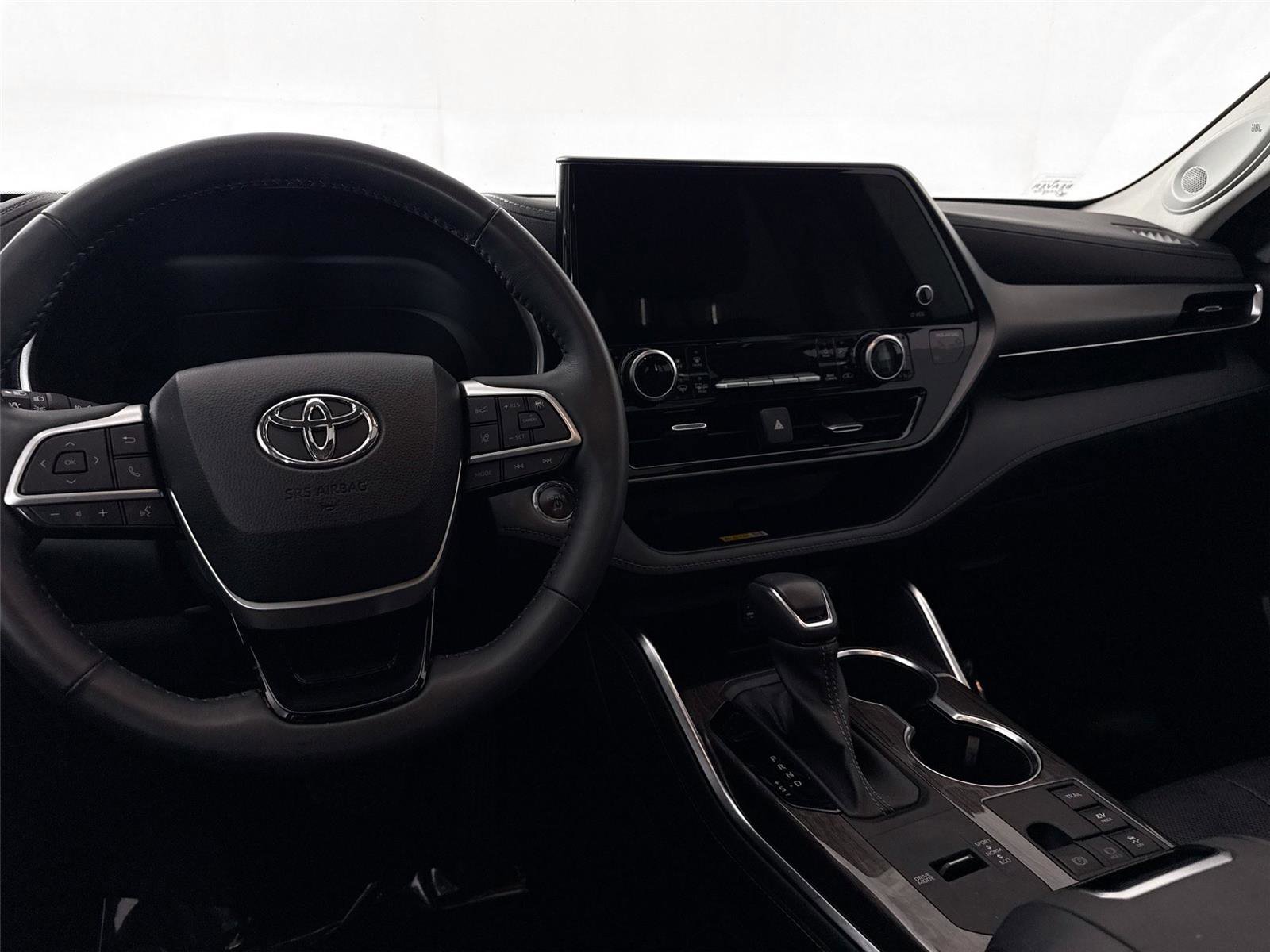 Used 2023 Toyota Highlander Limited AWD/4WD image 32