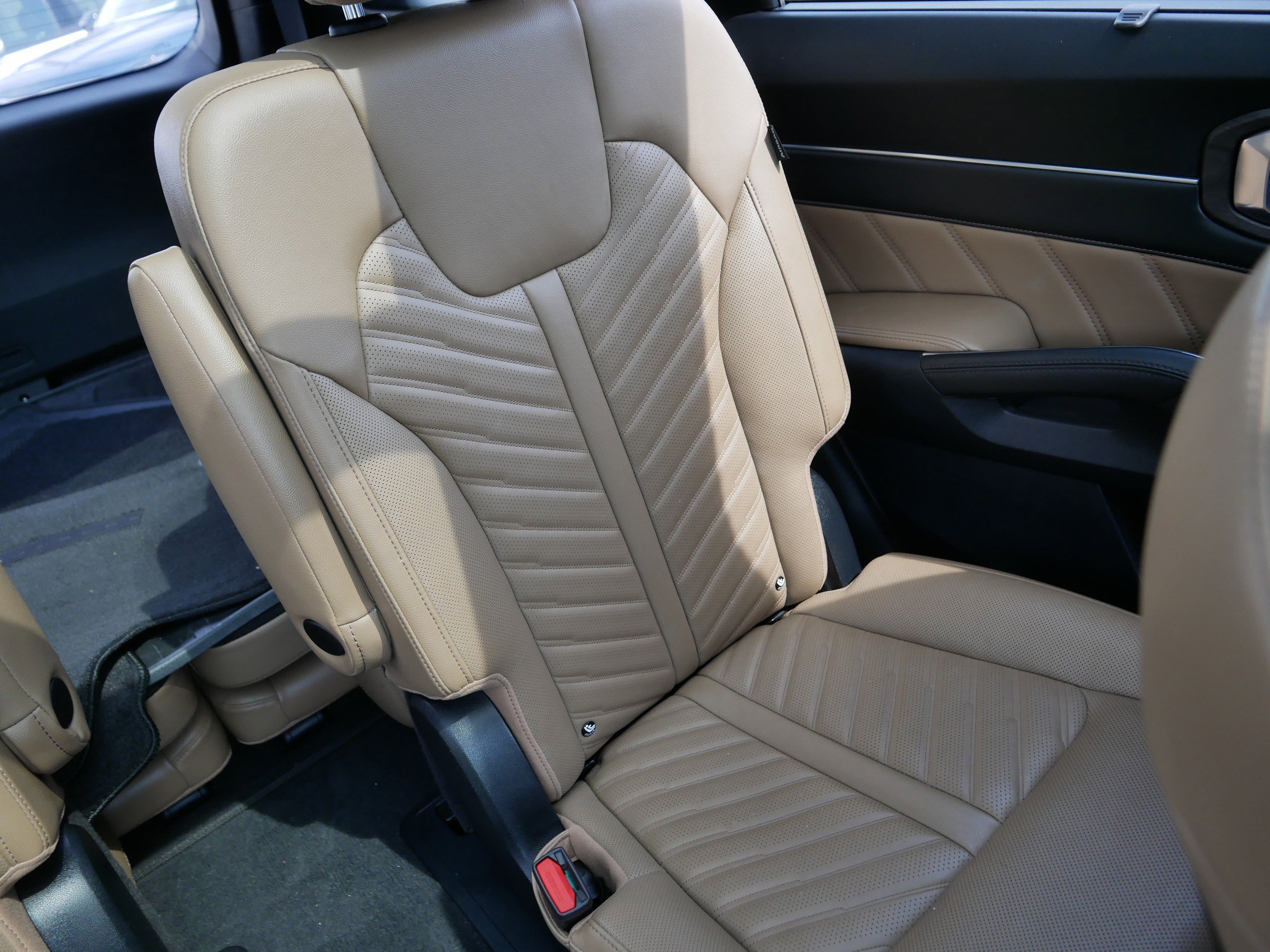 Certified 2024 Kia Sorento SX Prestige w/ Olive Brown Leather Package image 14