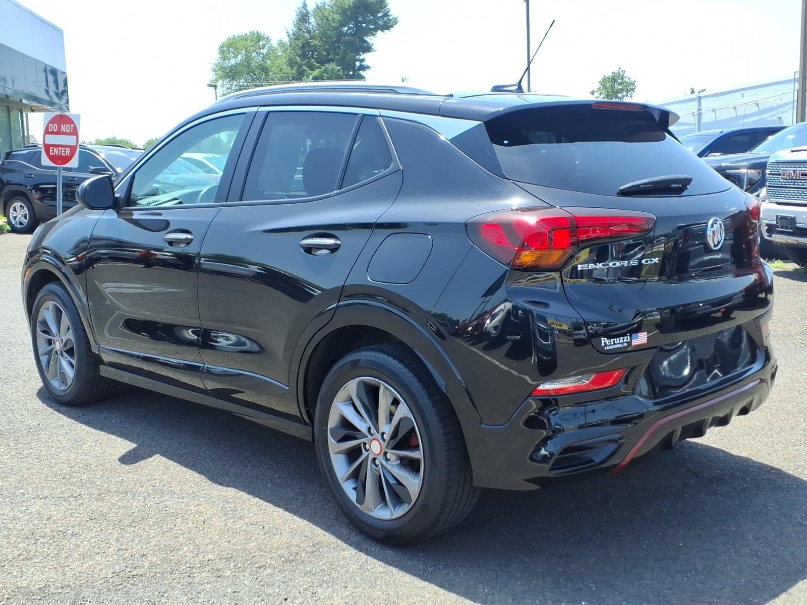 Certified 2023 Buick Encore GX Select w/ Sport Touring Package FWD image 6