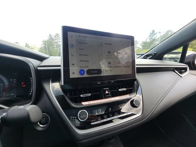 Used 2025 Toyota Corolla XSE FWD image 27