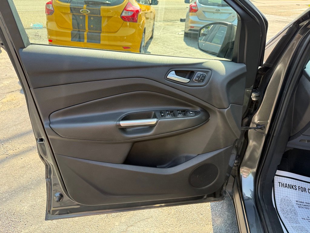 Used 2015 Ford Escape Titanium image 46