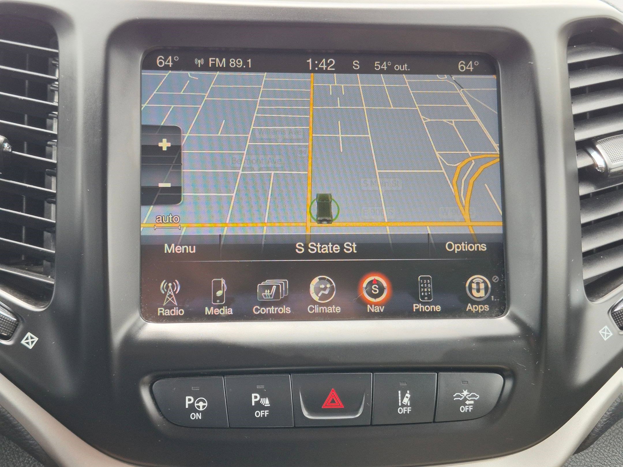 Used 2015 Jeep Cherokee Limited w/ Luxury Group AWD/4WD image 25