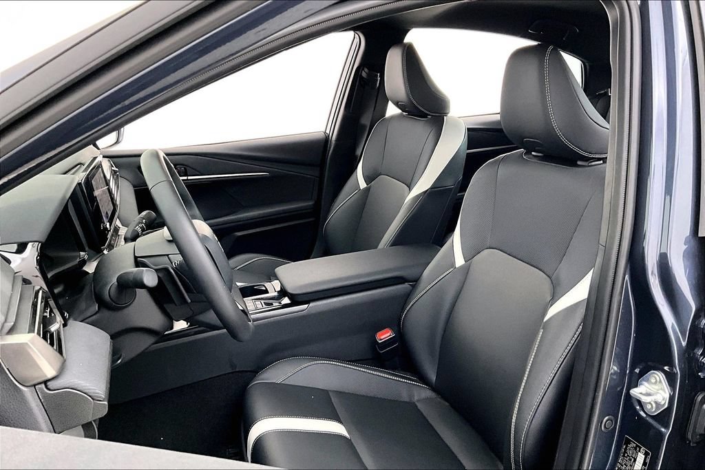 Used 2026 Toyota Camry SE w/ Convenience Package FWD image 28