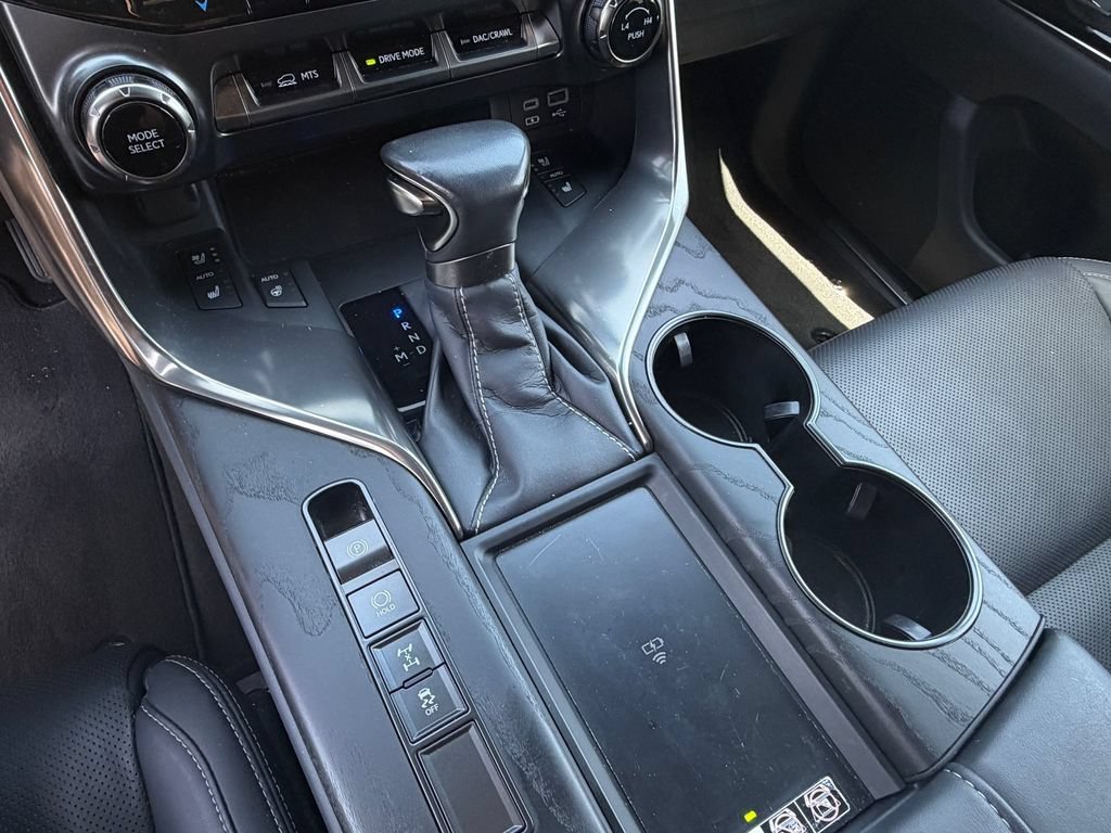 Used 2023 Lexus LX 600 4WD w/ Interior Upgrade Package image 20