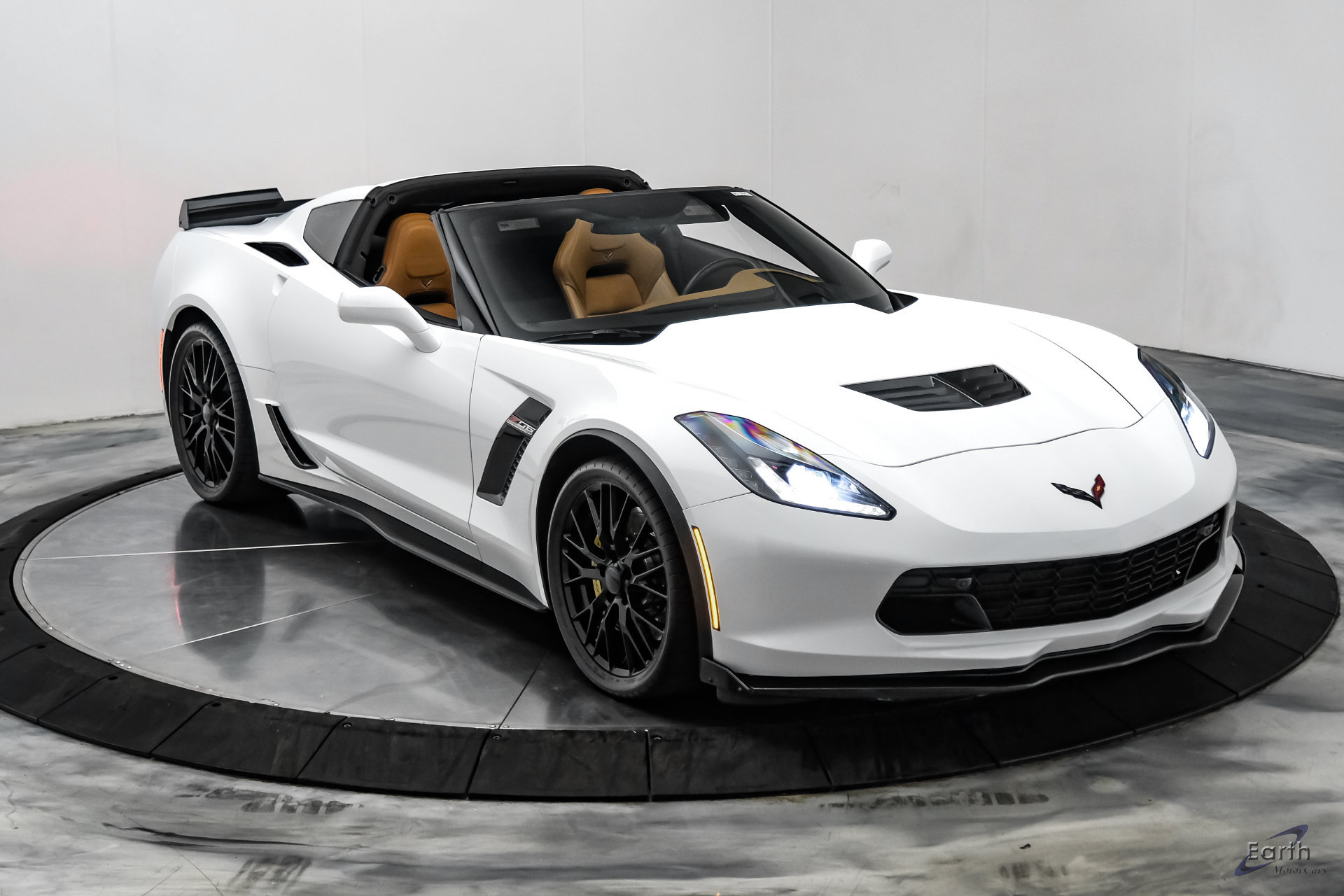 Used 2016 Chevrolet Corvette Z06 w/ 2LZ Preferred Equipment Group RWD image 33
