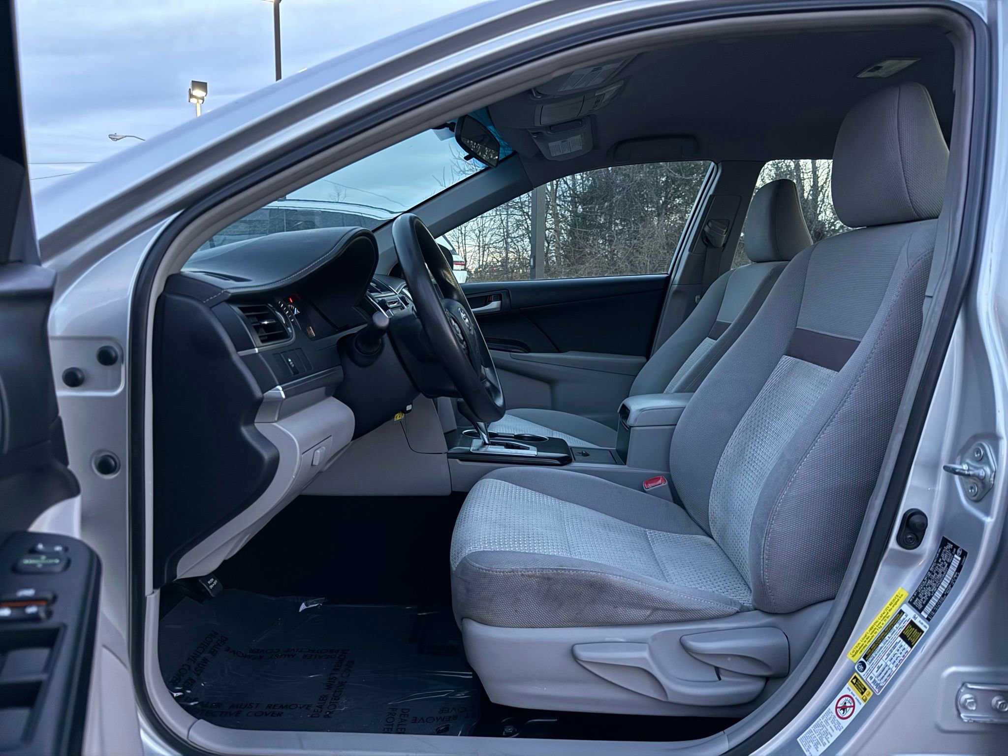 Used 2013 Toyota Camry image 28