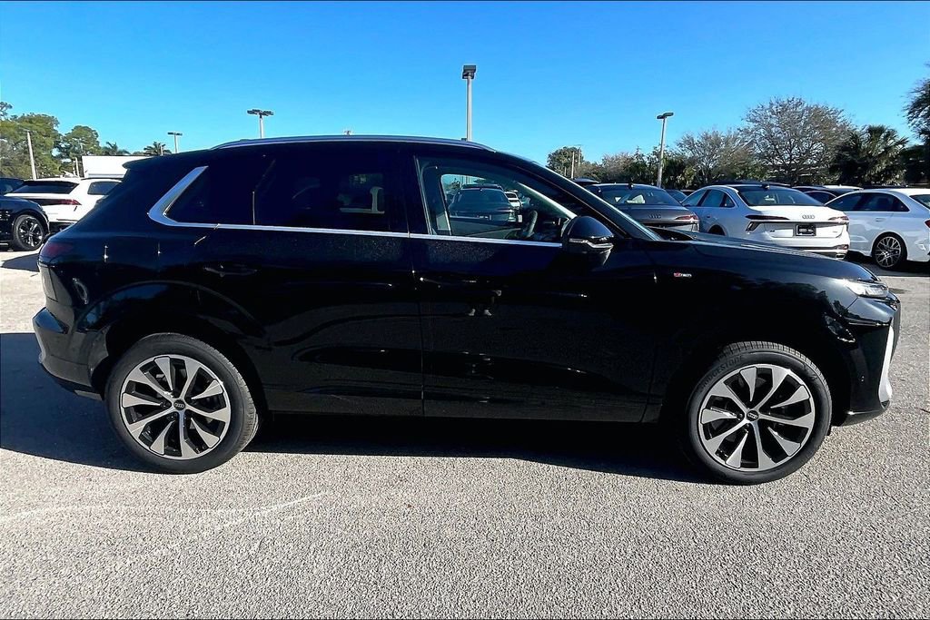 New 2026 Audi Q3 quattro 2.0T AWD/4WD image 4