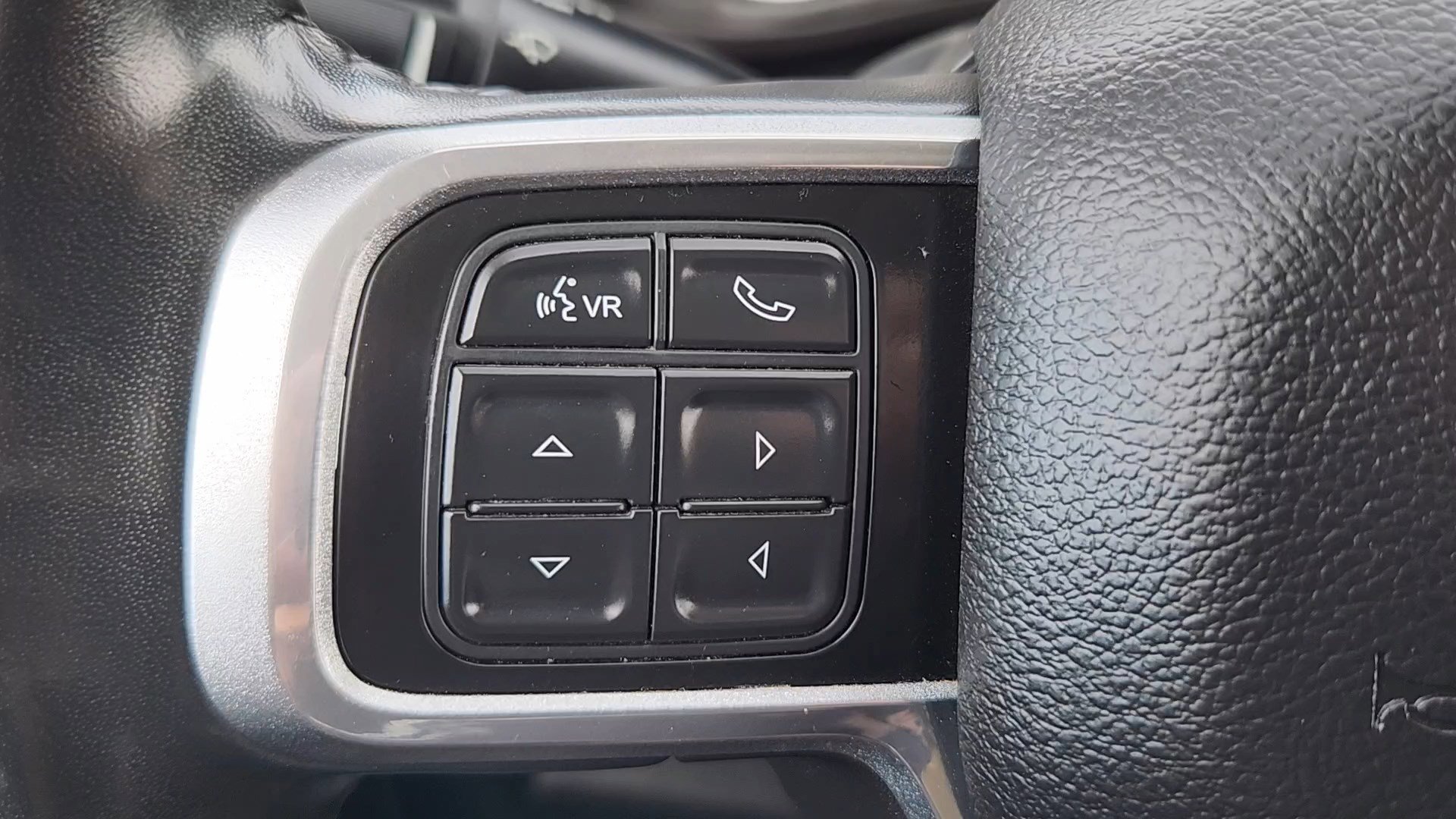 Used 2022 RAM 3500 Laramie image 11