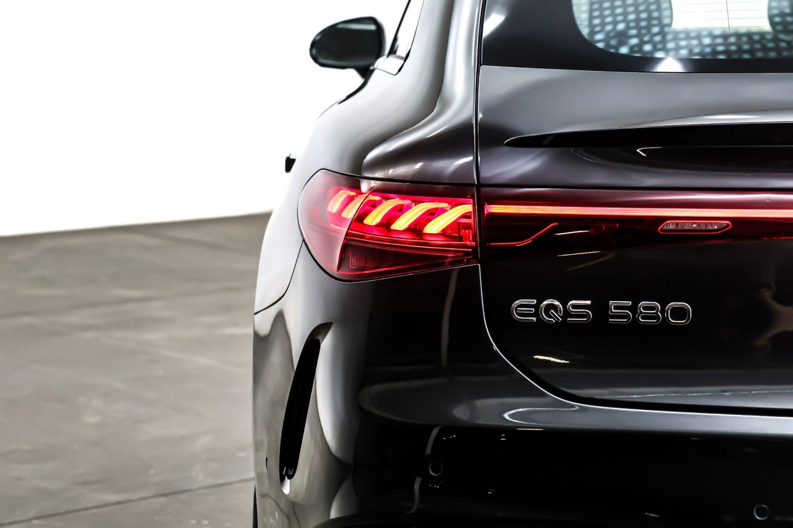 Certified 2022 Mercedes-Benz EQS 580 4MATIC Sedan image 16