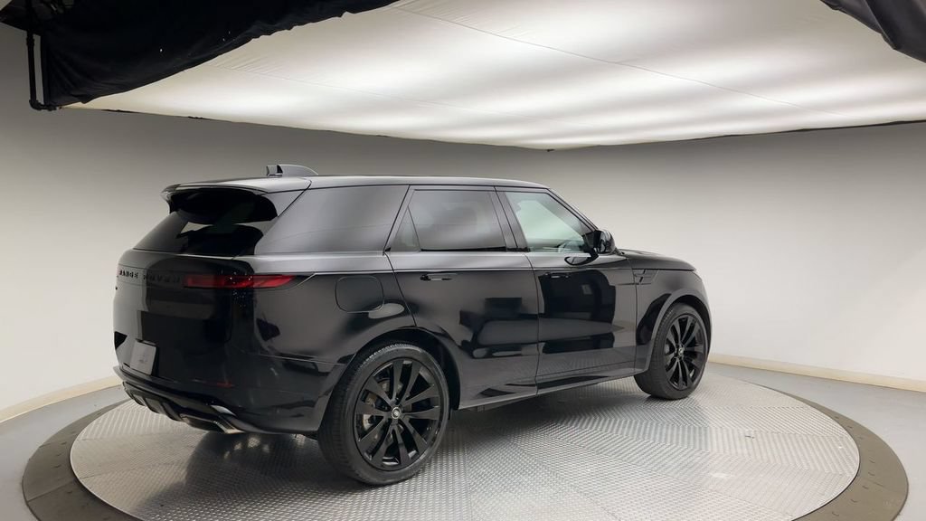 Certified 2025 Land Rover Range Rover Sport Dynamic SE AWD/4WD image 2