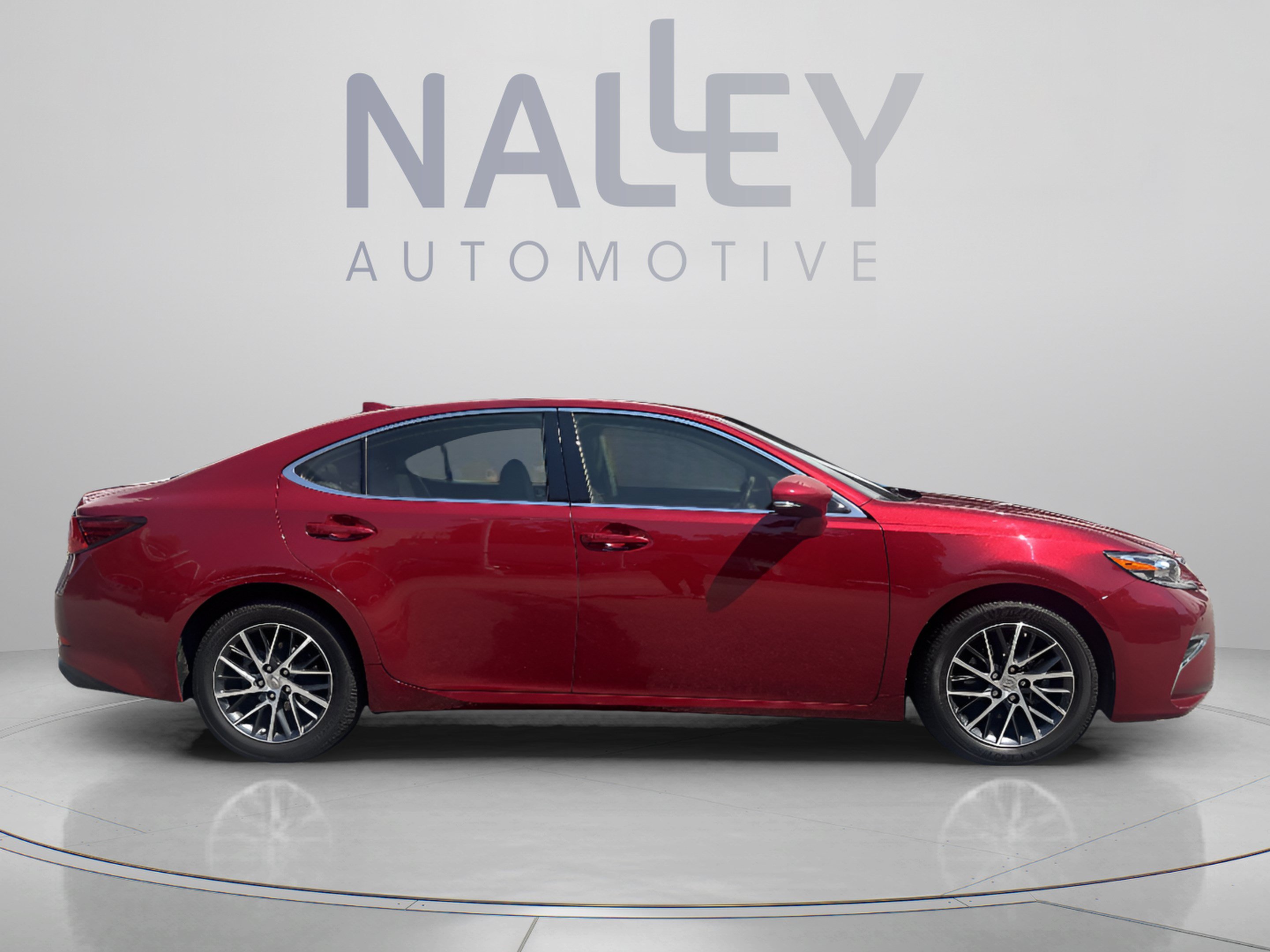 Used 2016 Lexus ES 350 w/ Luxury Package w/Wood Trim FWD image 4