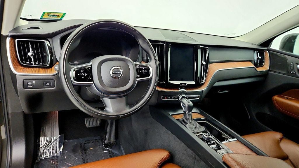 Used 2019 Volvo XC60 T5 Inscription w/ Protection Package AWD/4WD image 13