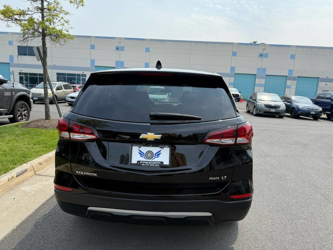 Used 2023 Chevrolet Equinox LT image 8