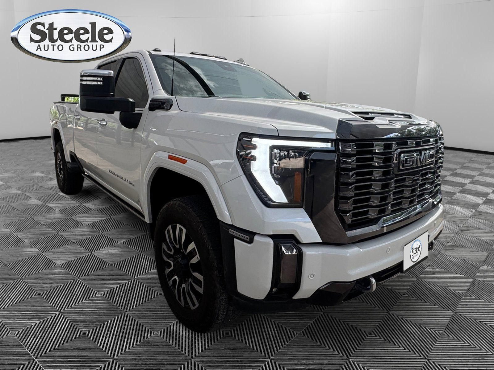 Certified 2024 GMC Sierra 2500 Denali Ultimate w/ Max Trailering Package AWD/4WD image 7