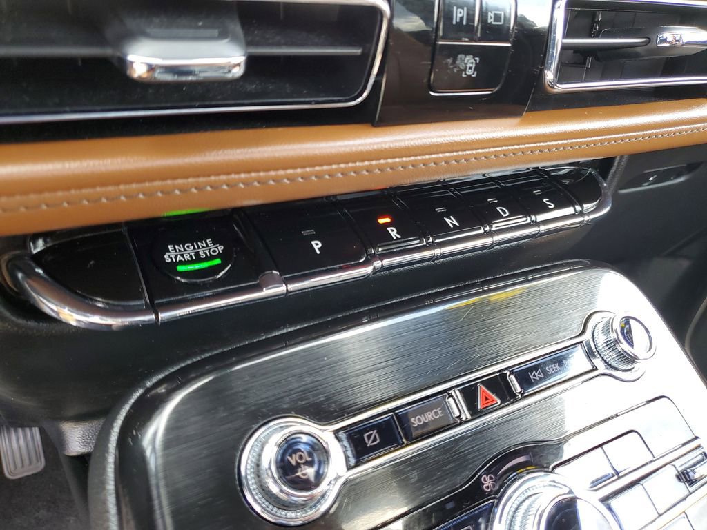 Used 2023 Lincoln Nautilus Reserve image 29