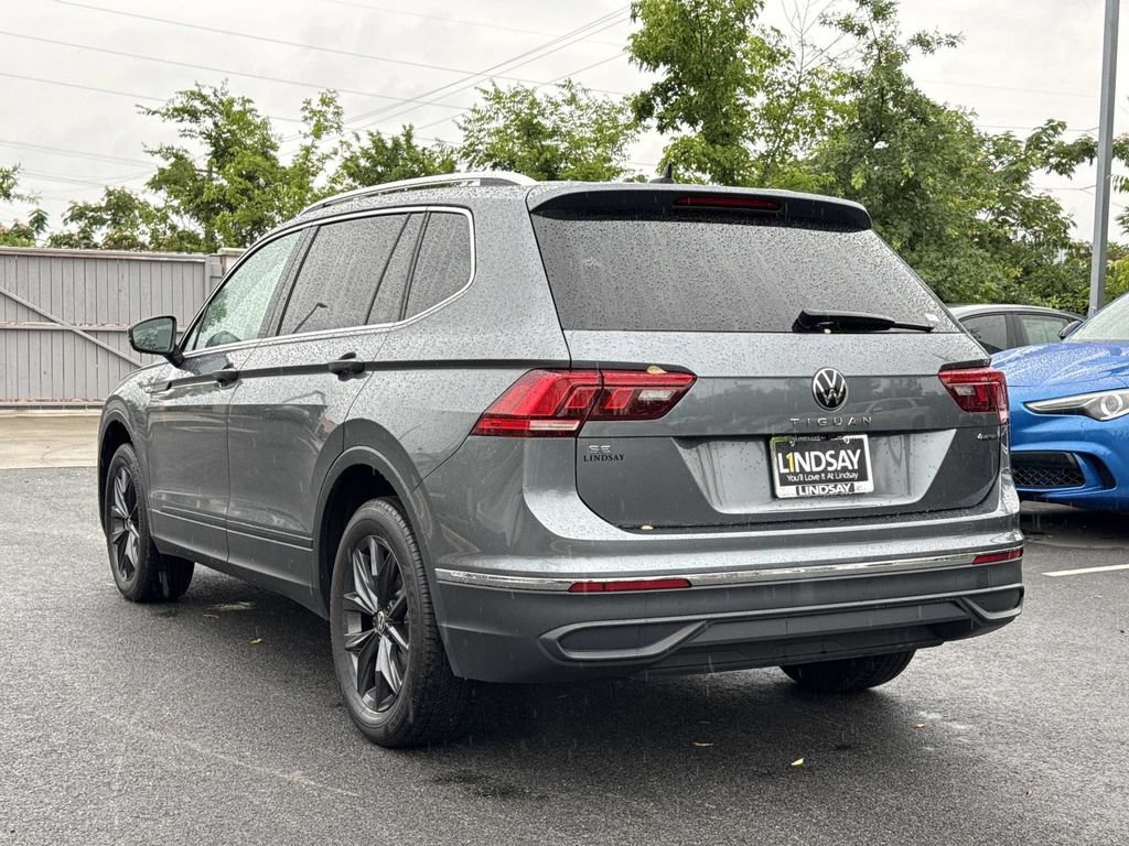 Used 2024 Volkswagen Tiguan SE w/ Panoramic Sunroof Package AWD/4WD image 5