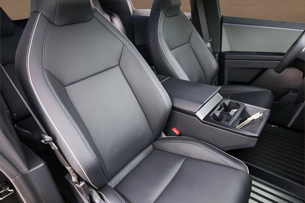 Used 2024 Tesla Cybertruck Cyberbeast image 30