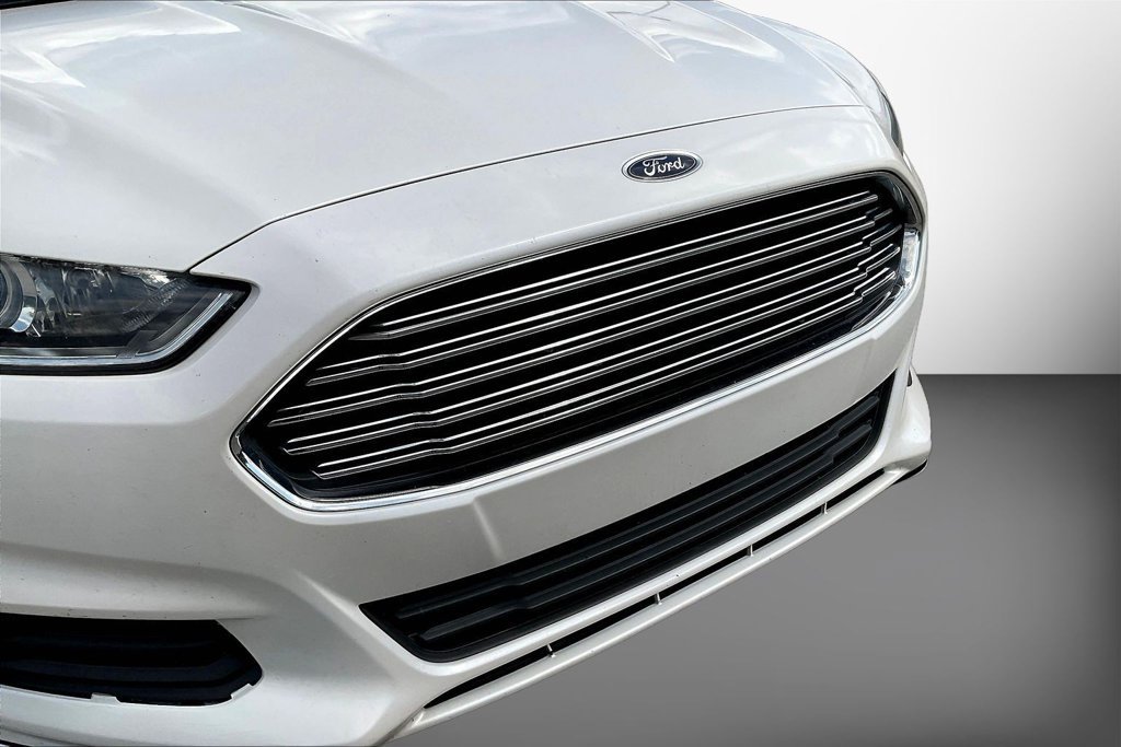 Used 2015 Ford Fusion SE FWD image 31