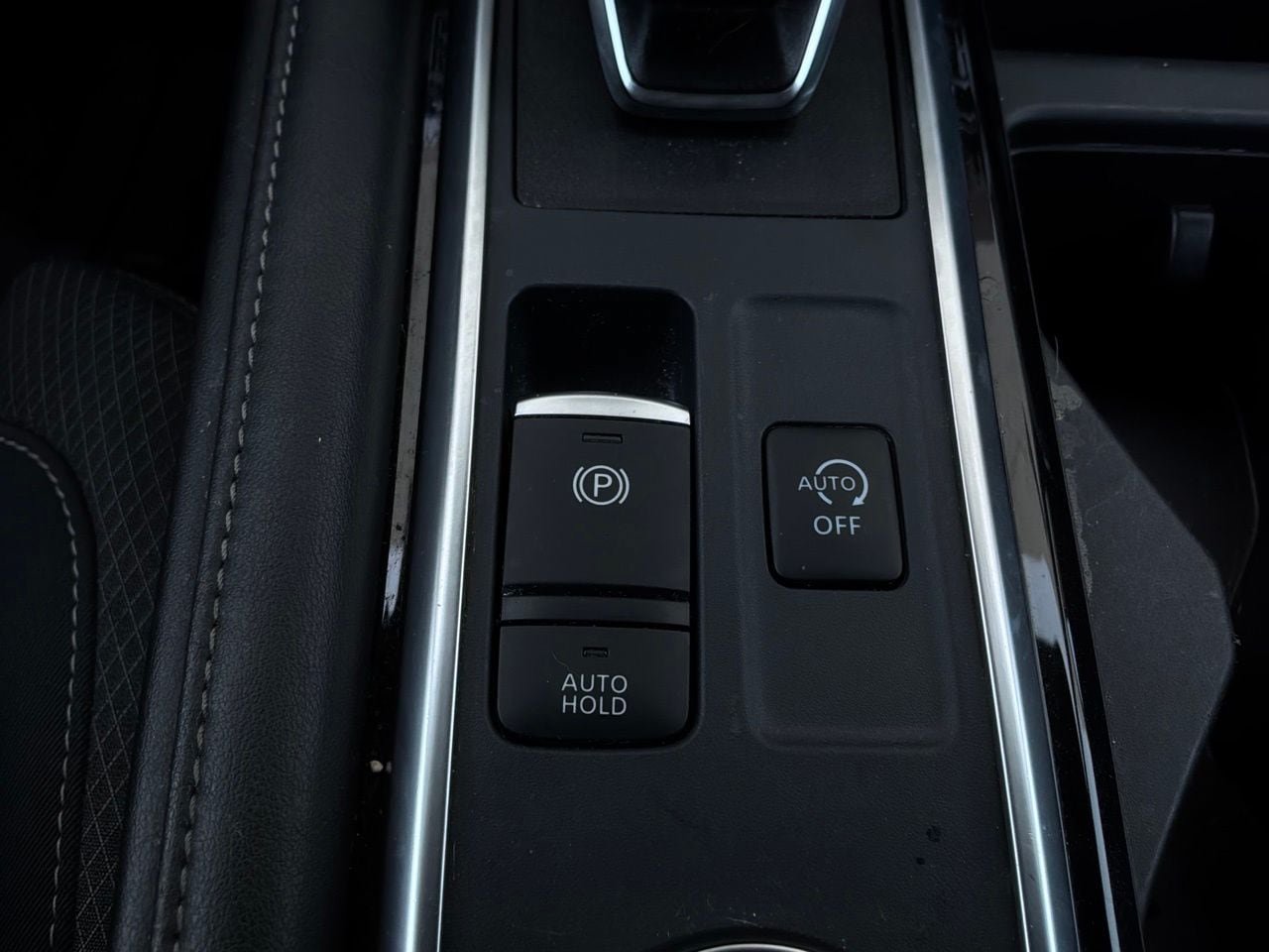 Used 2025 Nissan Pathfinder SV AWD/4WD image 26