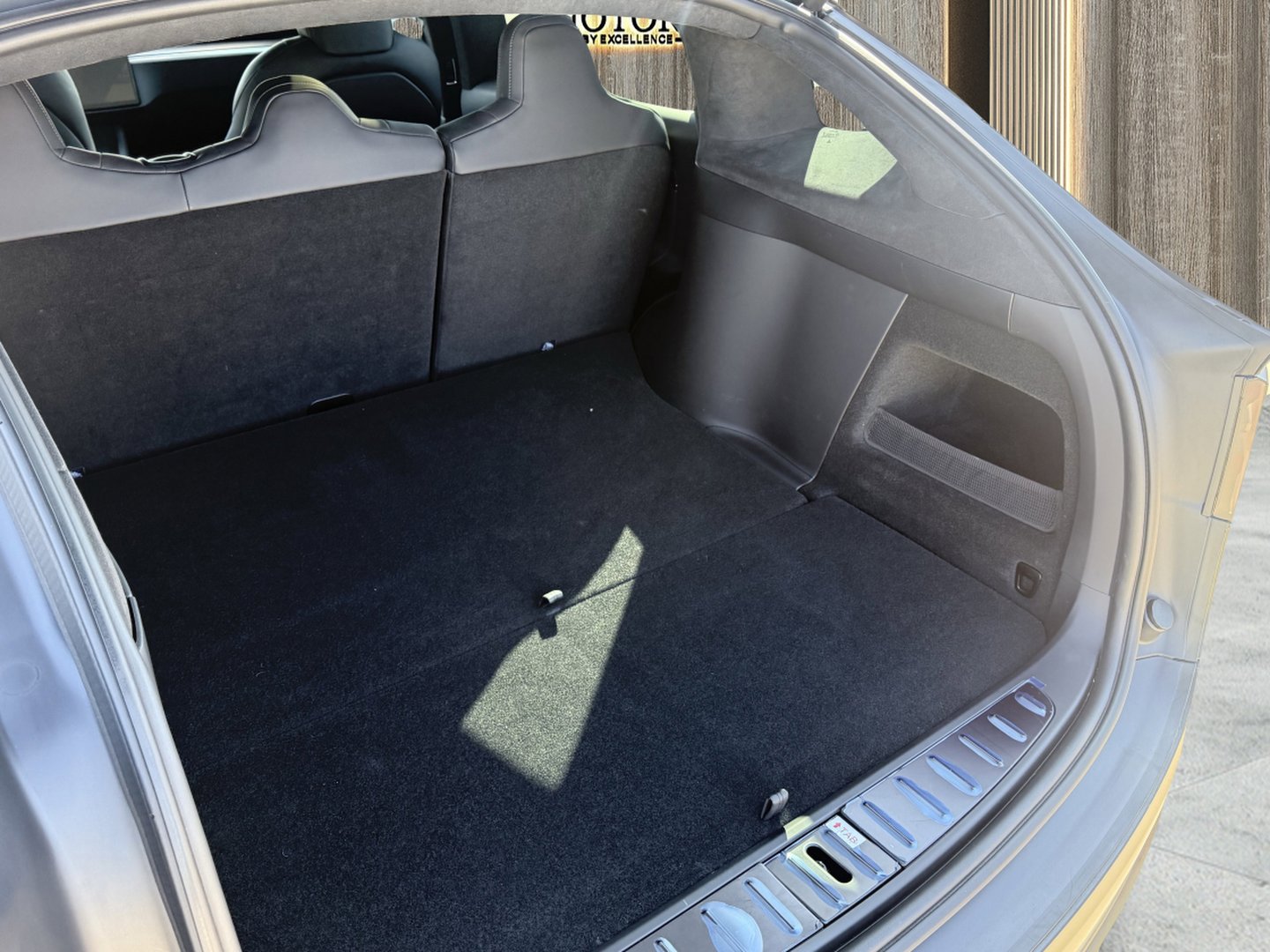 Used 2024 Tesla Model X Long Range image 13