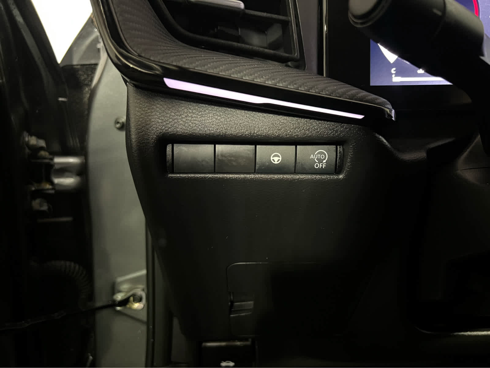 Certified 2025 Nissan Kicks SR FWD image 16