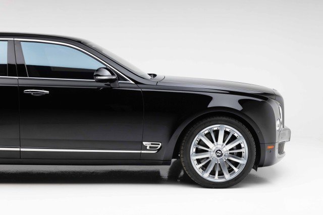 Used 2014 Bentley Mulsanne image 23