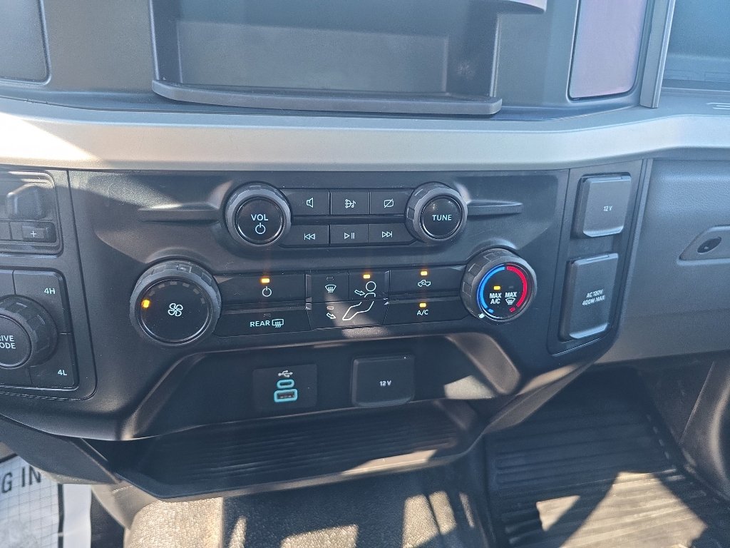 Used 2023 Ford F550 4x4 Crew Cab Super Duty image 31