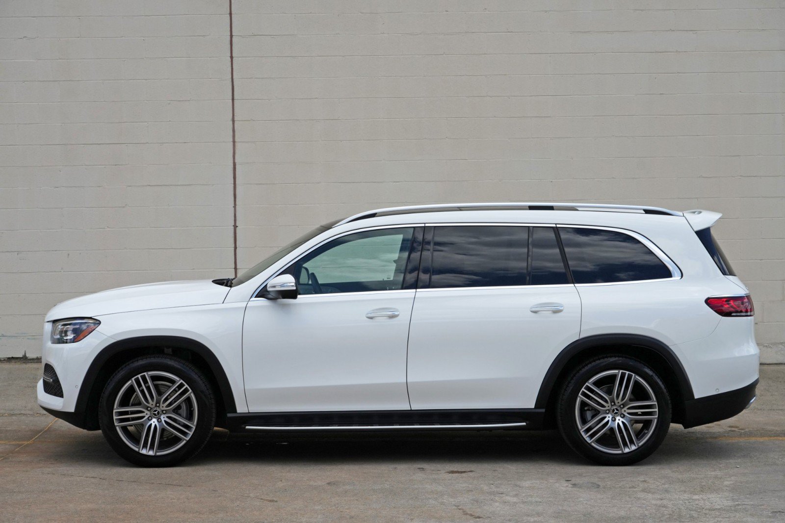 Used 2023 Mercedes-Benz GLS 450 4MATIC image 55