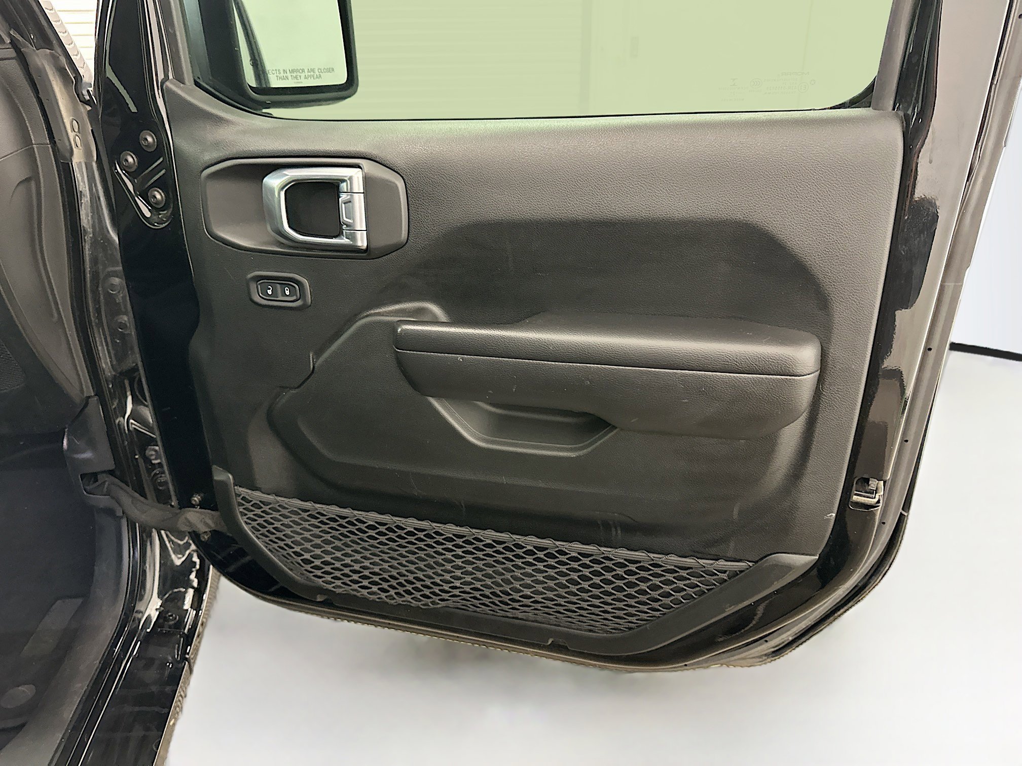 Used 2021 Jeep Wrangler Sport S image 30