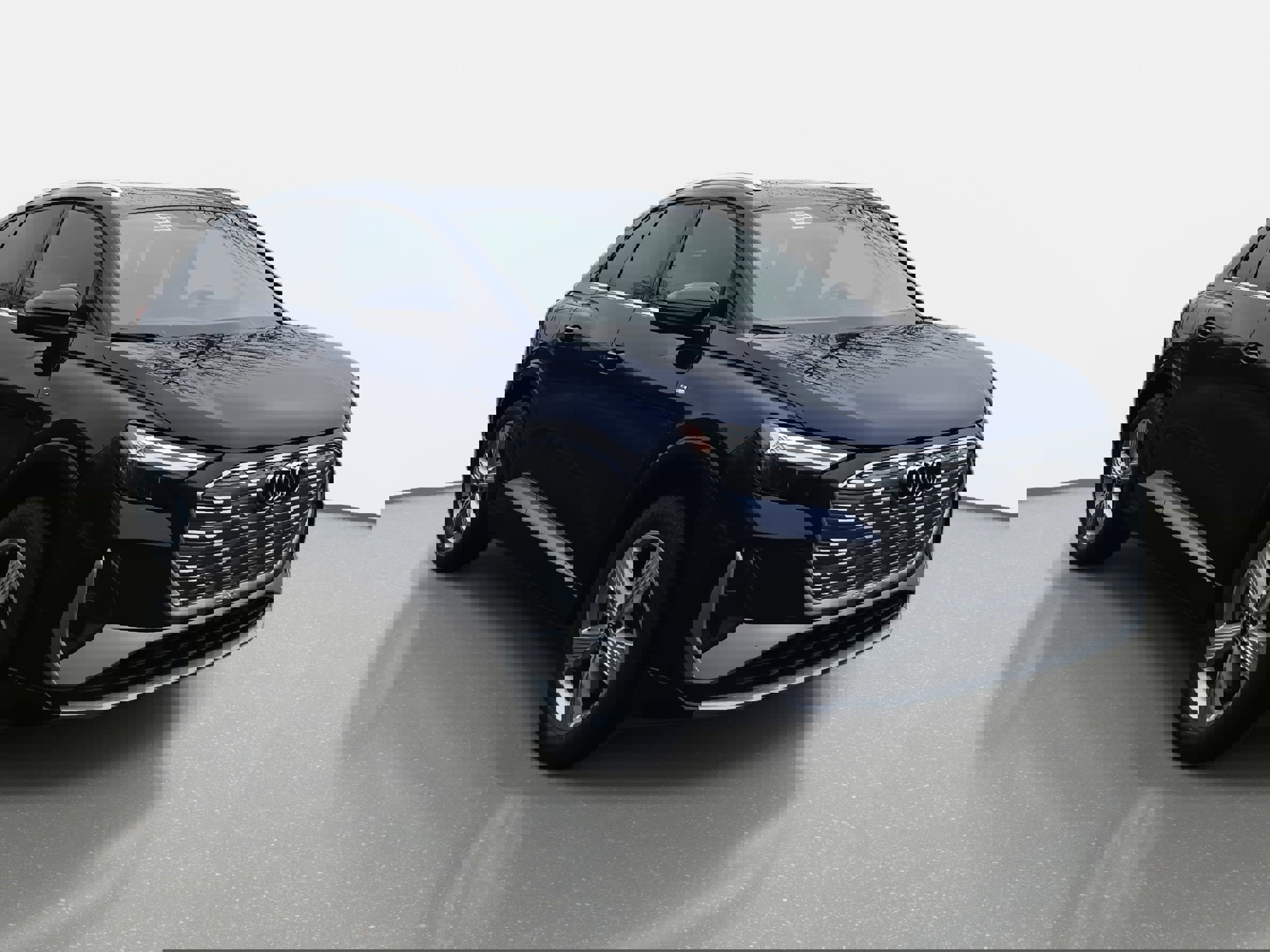 Used 2023 Audi Q4 e-tron Premium Plus w/ Premium Plus image 3