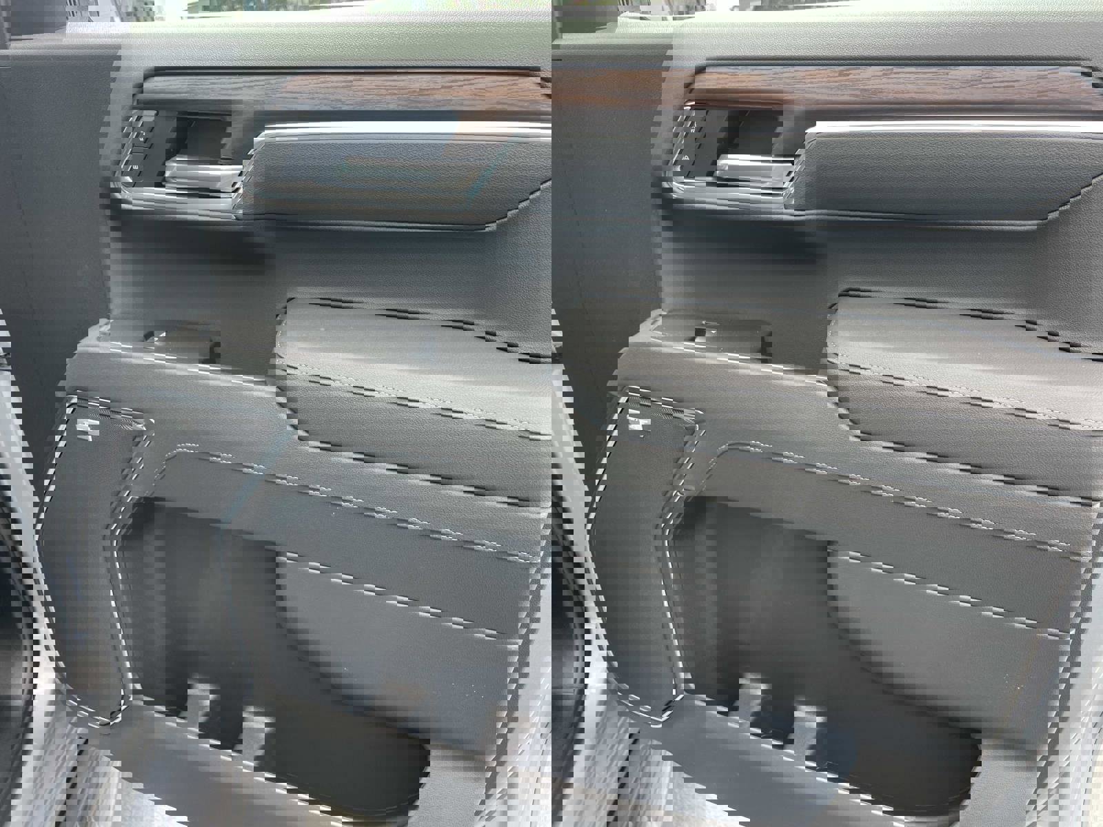 New 2026 GMC Sierra 1500 SLT w/ SLT Premium Package image 27