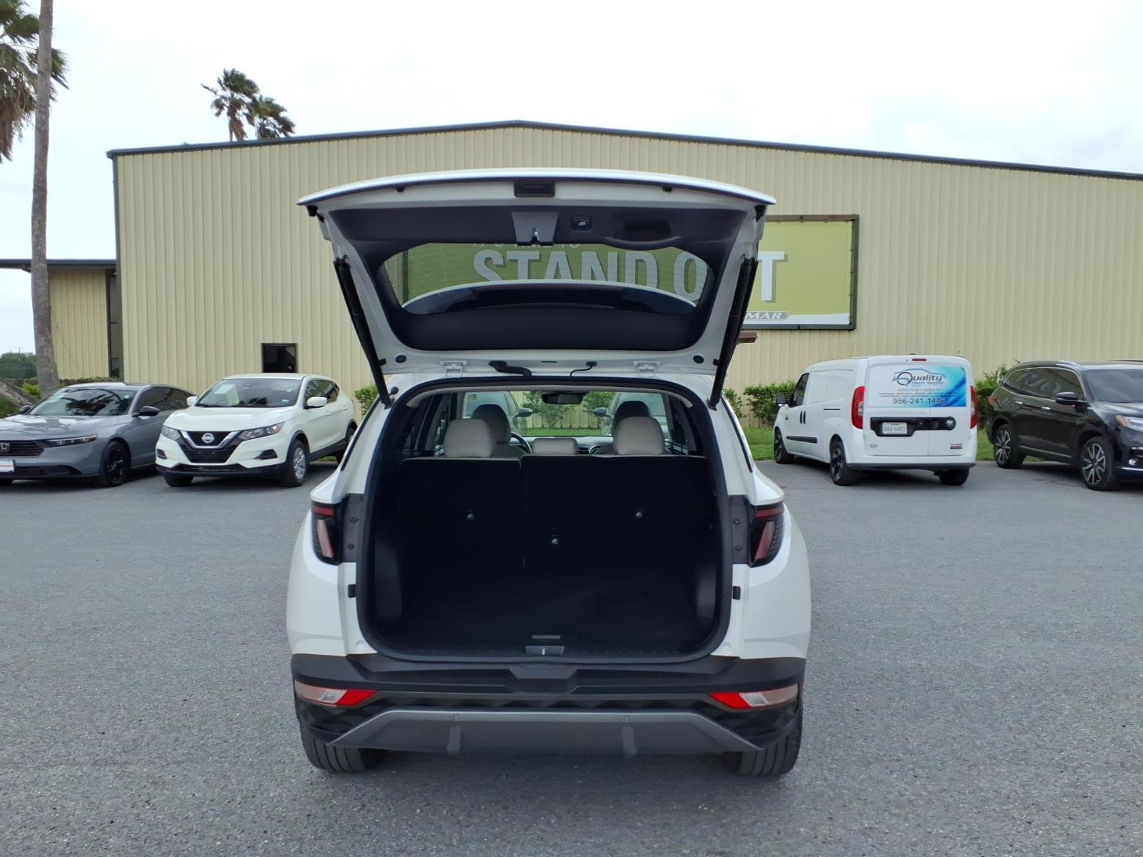Used 2023 Hyundai Tucson Limited AWD/4WD image 26