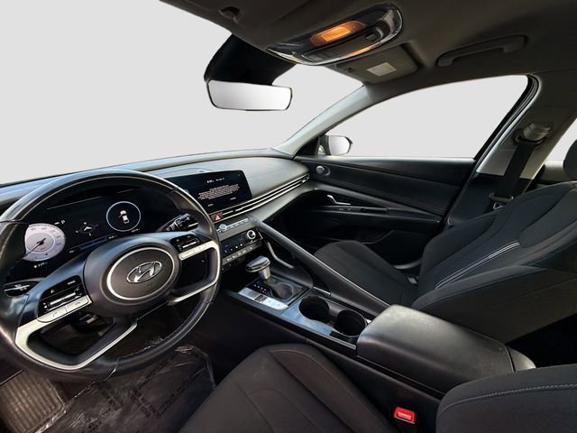Used 2023 Hyundai Elantra SEL w/ Convenience Package FWD image 19