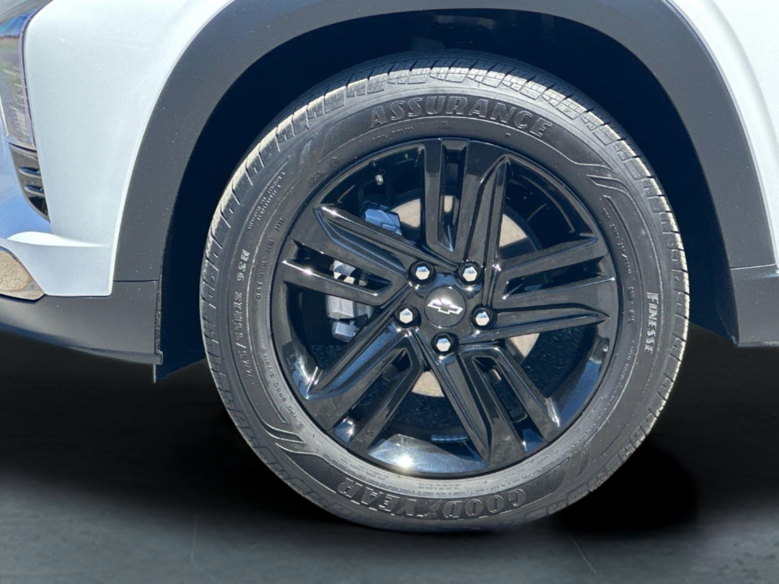 Used 2024 Chevrolet Trax ACTIV w/ Driver Confidence Package image 25