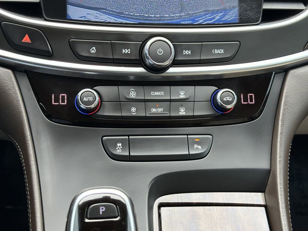 Used 2018 Buick LaCrosse Preferred FWD image 6