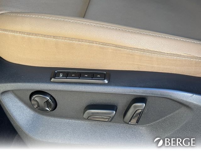 Used 2020 Volkswagen Atlas Cross Sport SEL image 22