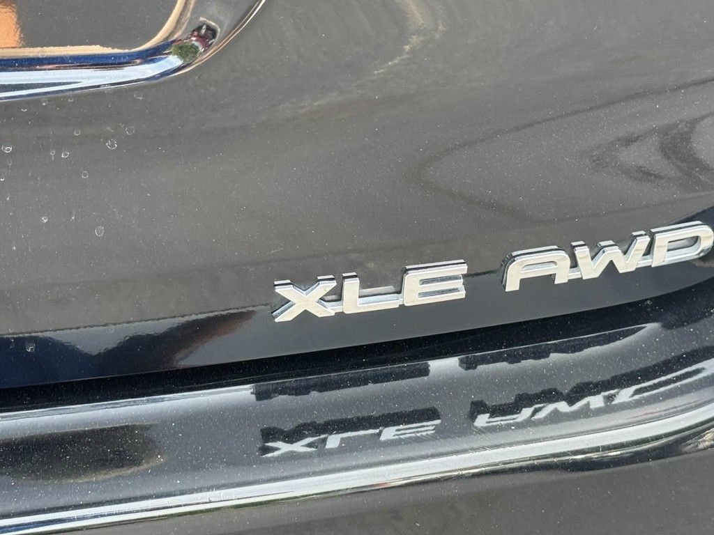 Used 2026 Toyota Highlander XLE AWD/4WD image 6